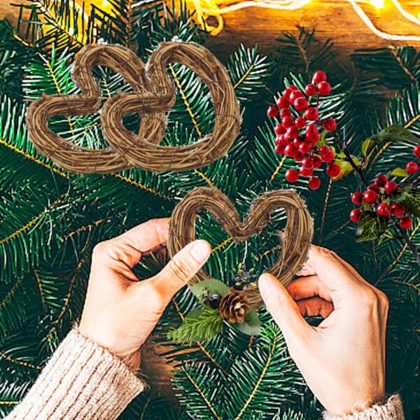 IY Crafts Natural Grapevine Heart Wreaths - Image 2