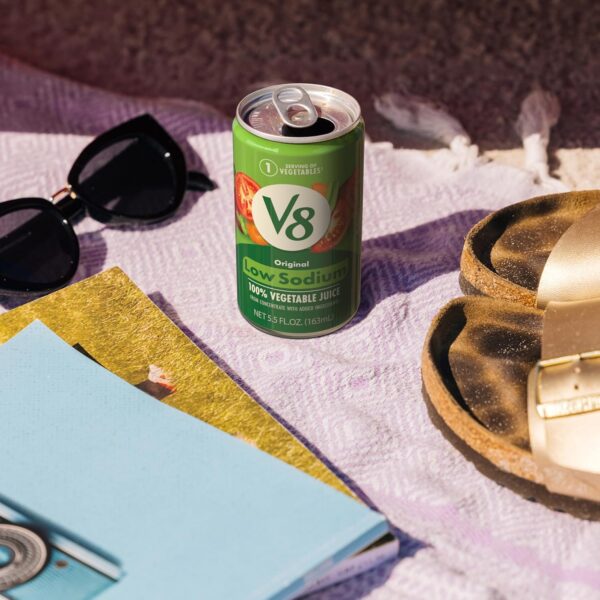V8 Low Sodium Original 100% Vegetable Juice, 5.5 fl oz Can (6 Pack) - Image 2